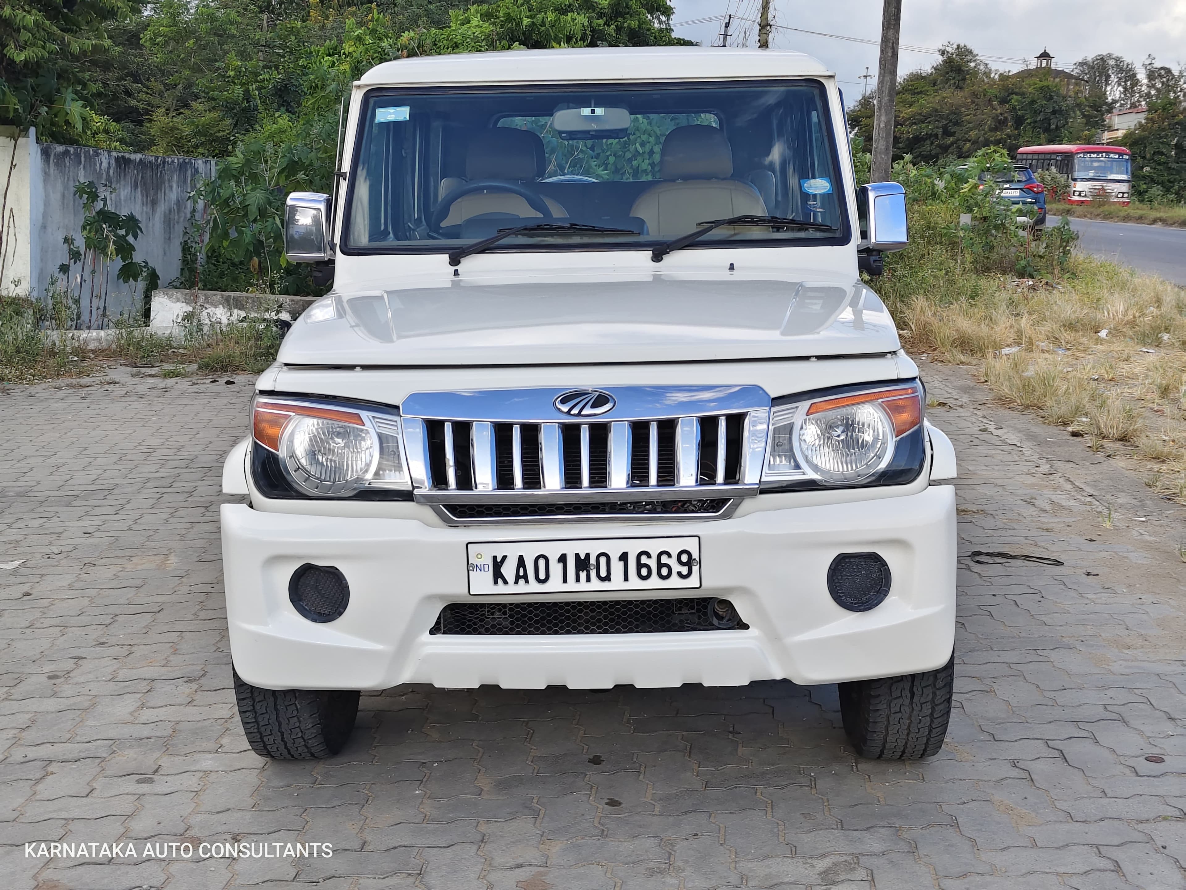 Mahindra Bolero photo 1