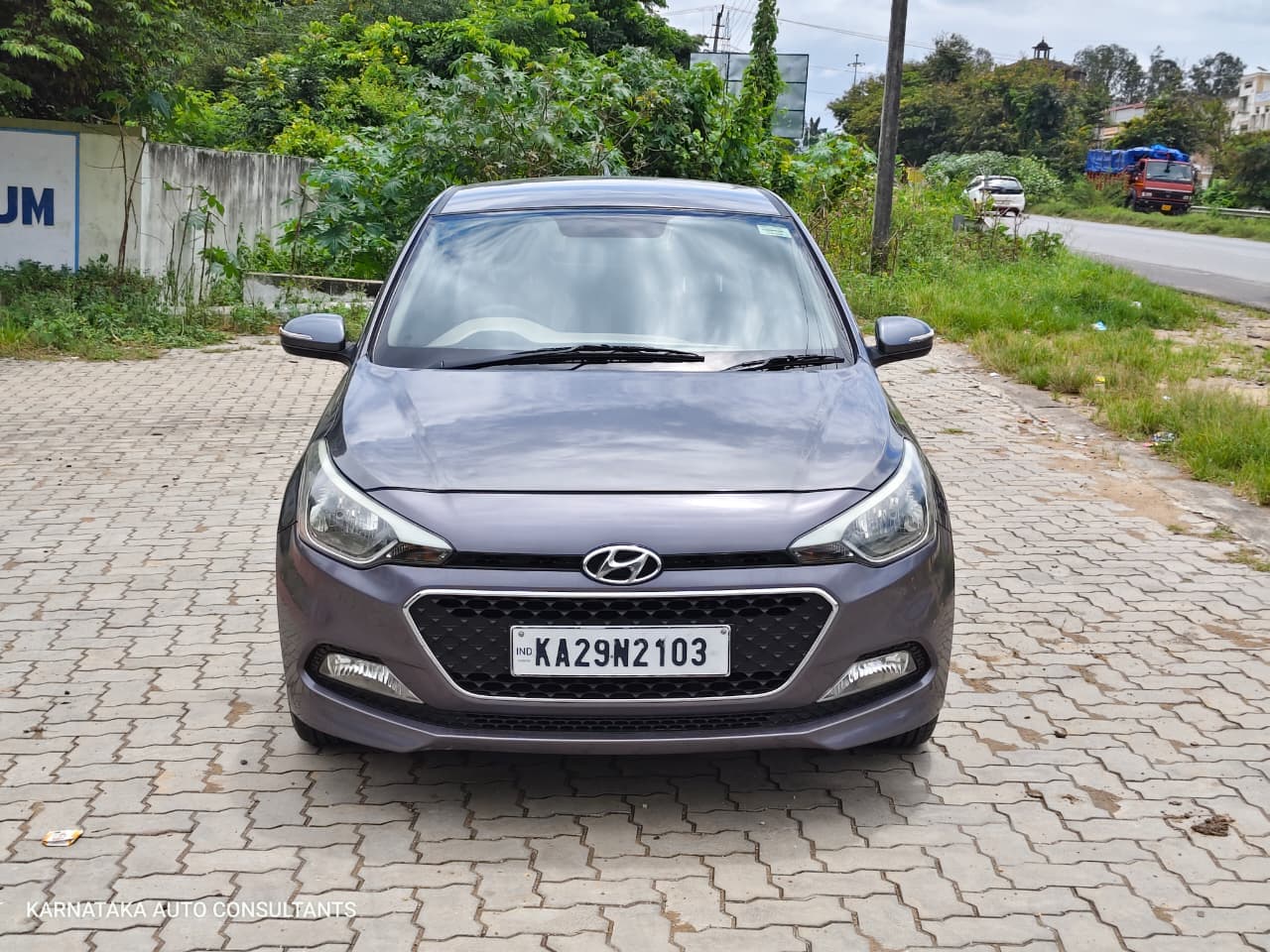 Hyundai Elite i20 photo 1